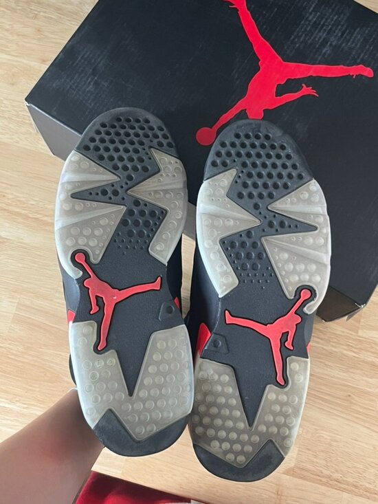 Men\'s 8 - Jordan 6 Retro Black Infrared 2019 (384664-060) with original box)
